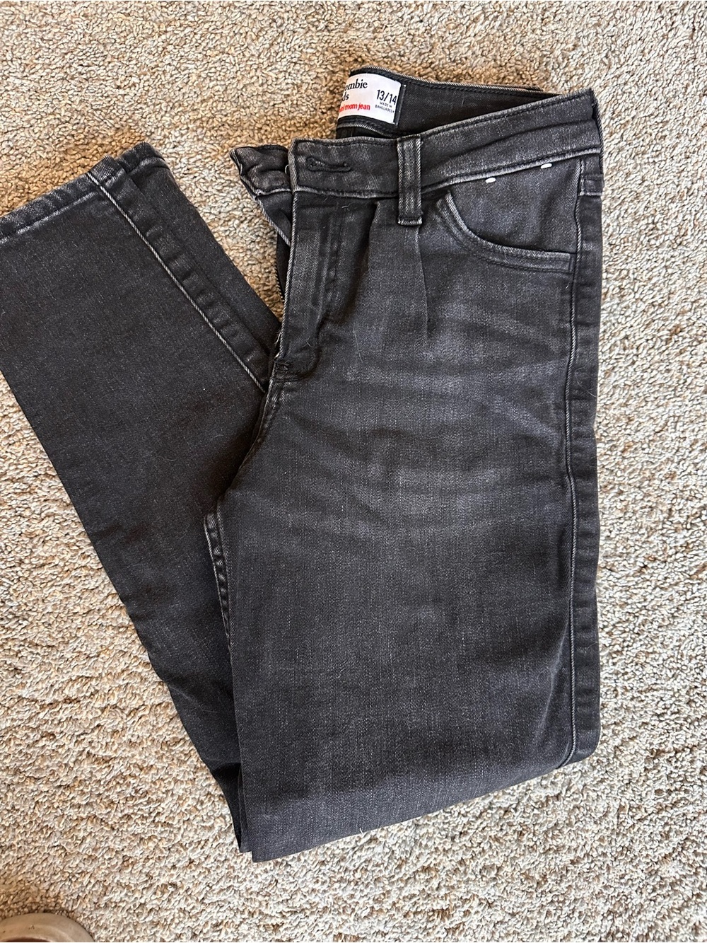 abercrombie kids Mini Mom Jeans in Charcoal Black